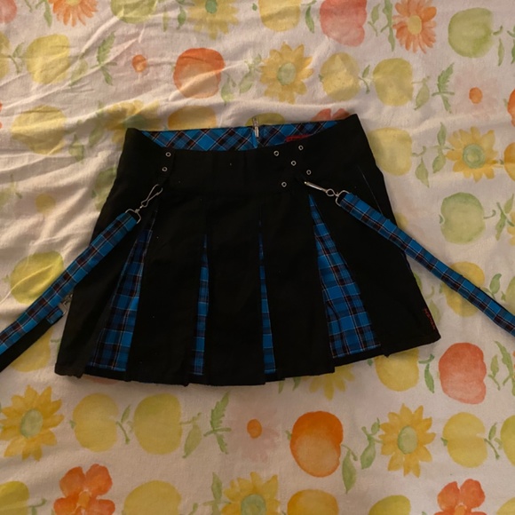 Tripp nyc COLLECTION post 2 - Picture 2 of 5